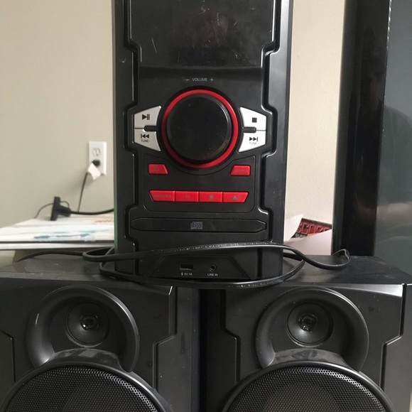 Onn 200 Watt Stereo - Picture 1 of 5